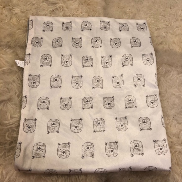 Modern Baby Arrow Bear Blanket - Picture 1 of 3